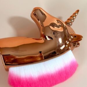 Brocha  de Maquillaje y manicura  .