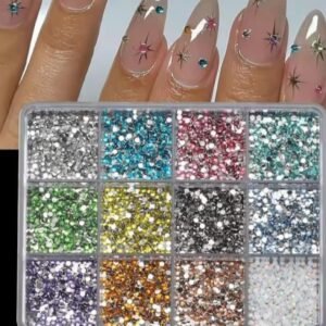 Set de 12 cristales pequeñitos, incluye lápiz cera y sacapuntas.